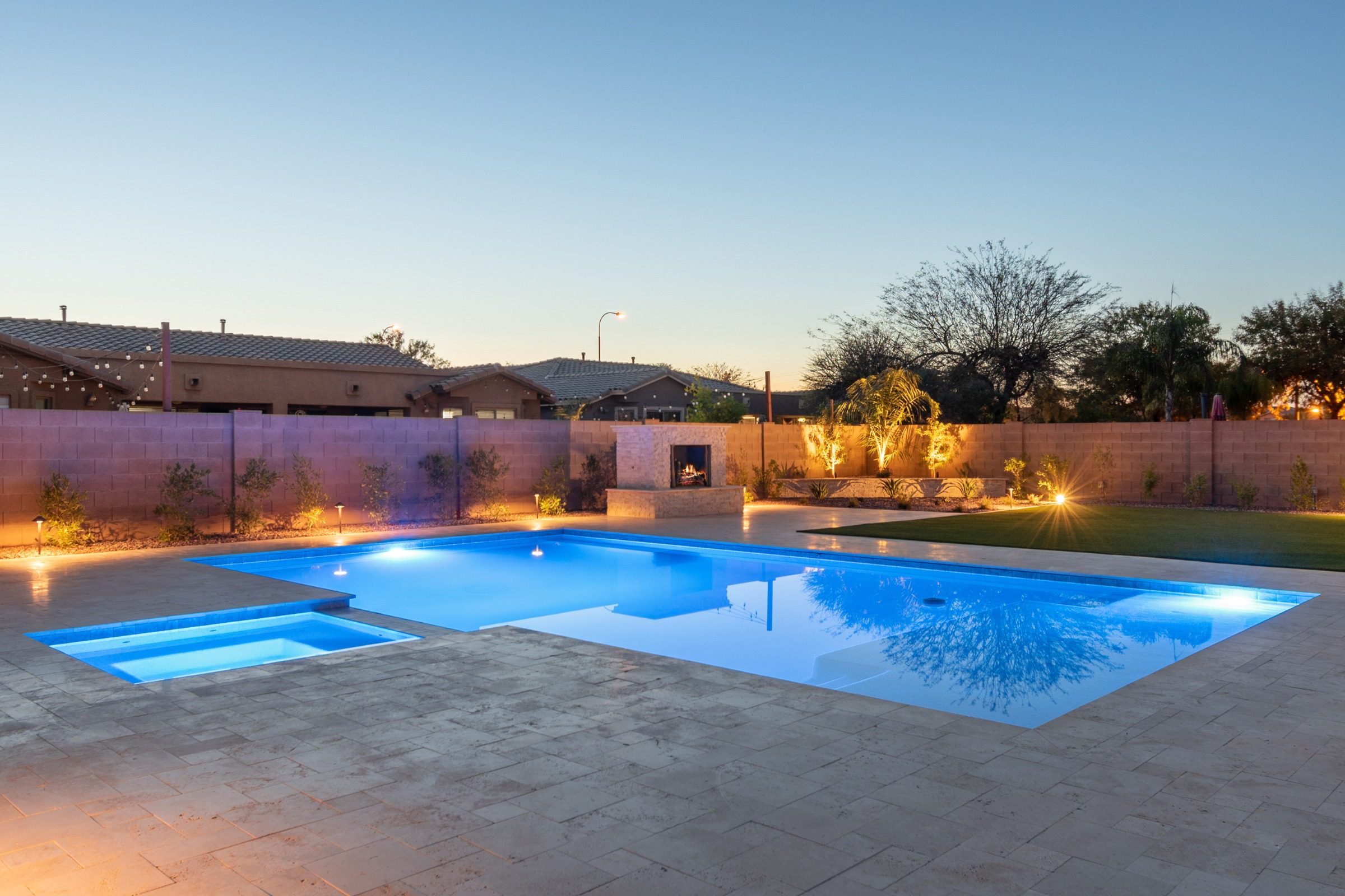 Pool with Spectrum Nicheless Pool Lights